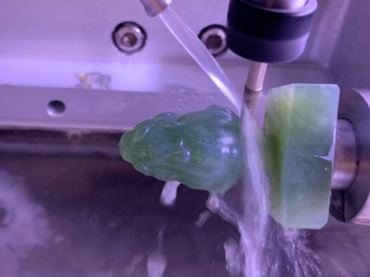 玉石機雕作品