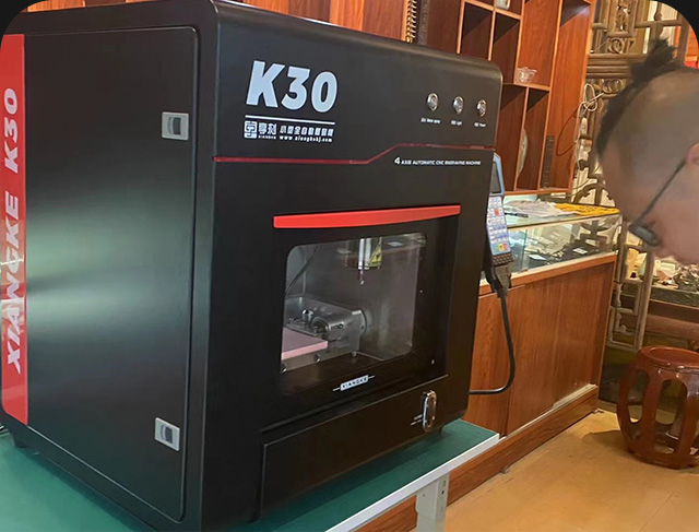 數(shù)控玉石雕刻機(jī)應(yīng)該怎么用？