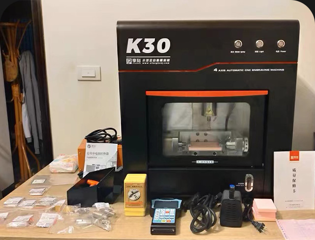 如何選擇合適的玉石數(shù)控雕刻機(jī)：購(gòu)買(mǎi)指